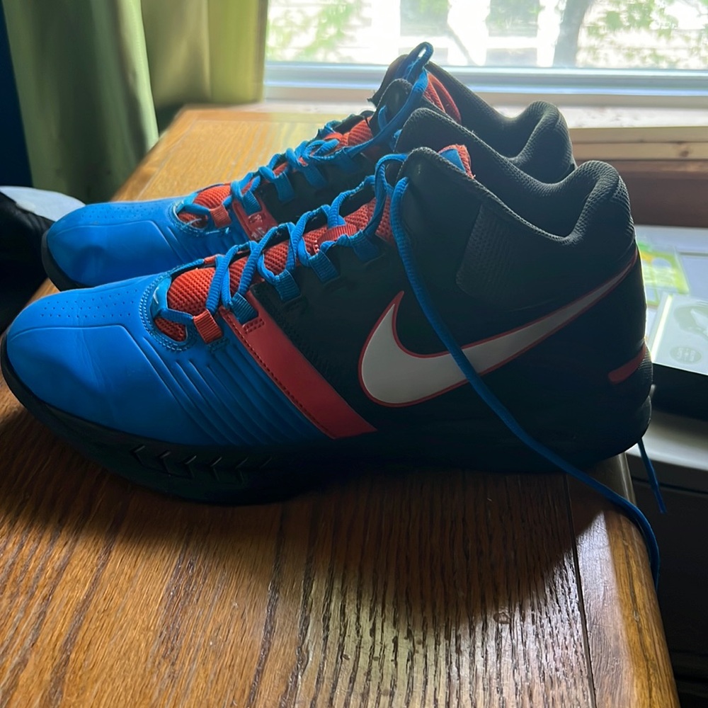 Nike Air Visi Pro 5 Basketball Shoes